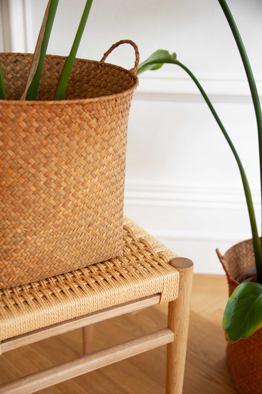 Hand Knitted Straw Rattan Woven Basket