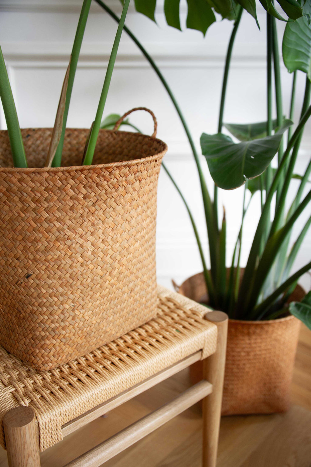 Hand Knitted Straw Rattan Woven Basket