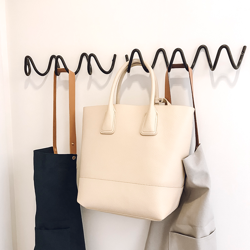 Wiggling Doodle Metal Wall Hanging