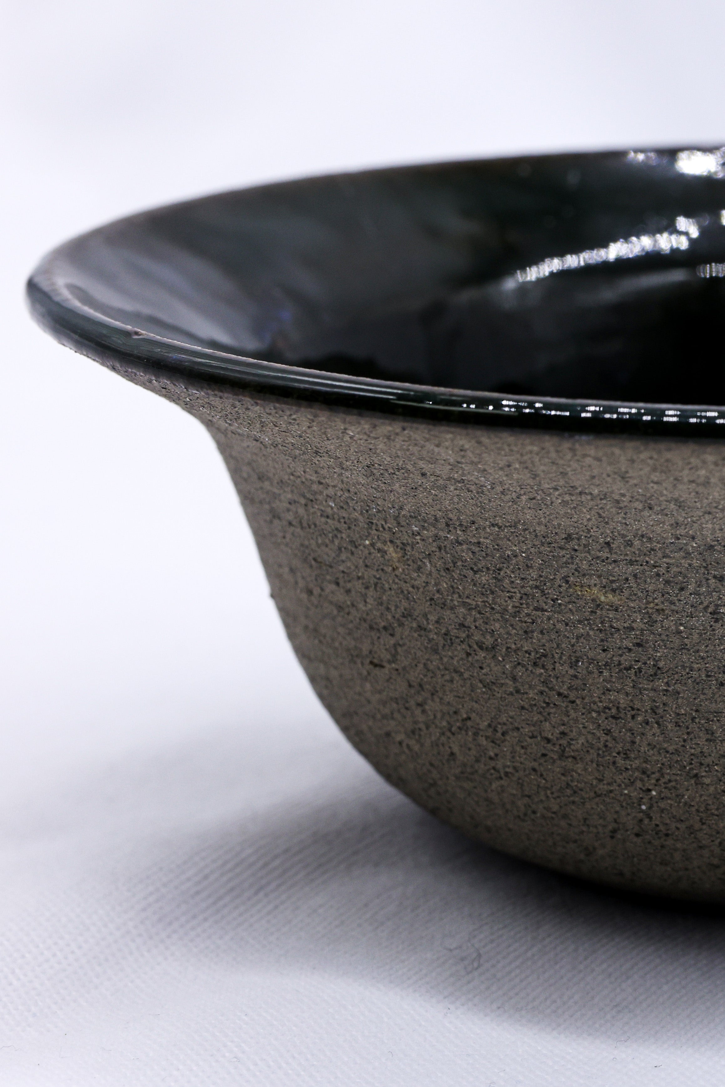 7,5' Cavewater Spiral Blue Handmade Grey Stoneware Bowl